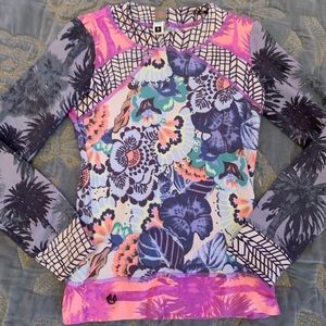 Maaji rash guard size 8